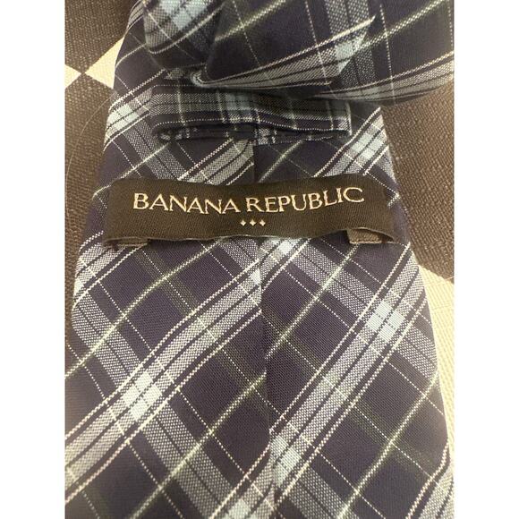 Banana Republic Tie Classic Navy Blue Grey Striped NeckTie cotton silk - Picture 4 of 5